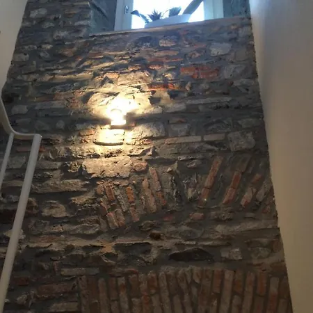 Dimora Del Vicolo Giglio Apartment *