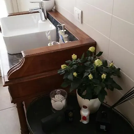 Dimora Del Vicolo * Cernobbio