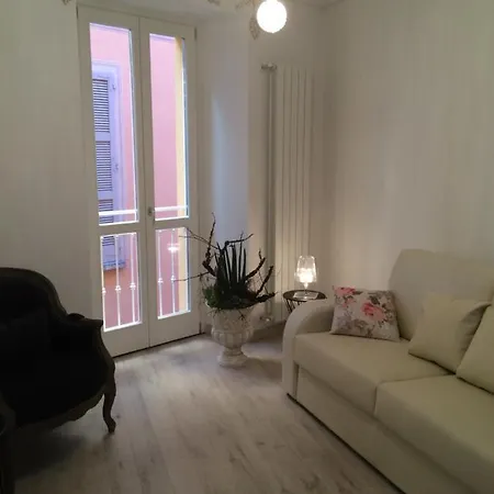 Dimora Del Vicolo Giglio Apartment Cernobbio