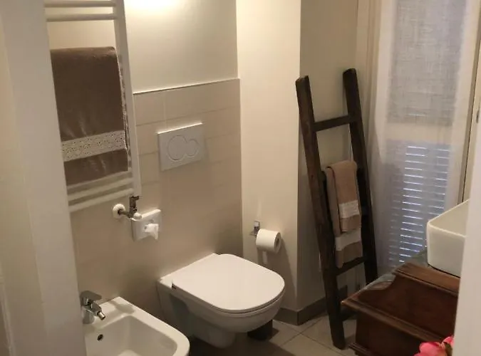 Dimora Del Vicolo Giglio Apartamento Cernobbio